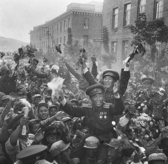 1958年，中国人民志愿军凯旋回国