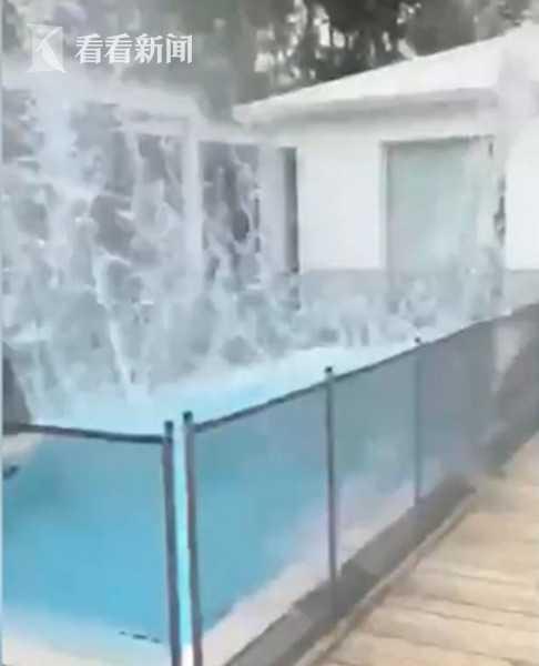 直升机飞过豪宅抛下“死羊”正坠泳池 富商：变