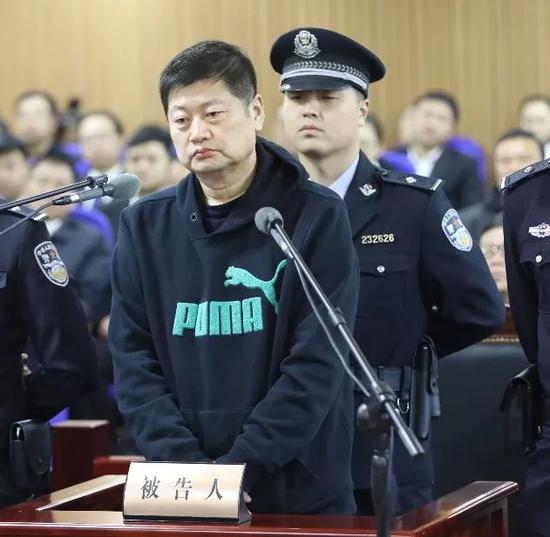 他在百名干部前忏悔两前下属曾同日被查