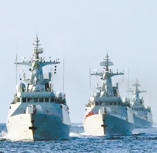 1月4日，南部战区海军某护卫舰支队展开实战化训练。张 彬摄