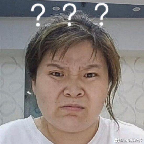 连很多娱乐圈明星也会随口模仿其代表口号"耶斯莫拉""王者出击"等