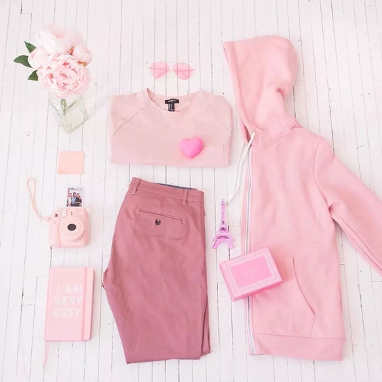 有多少男生悄悄喜欢粉红色而不敢说出来?休闲区蓝鸢梦想 - Www.slyday.coM 有多少男生悄悄喜欢粉红色而不敢说出来?休闲区蓝鸢梦想 - Www.slyday.coM