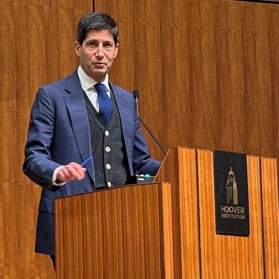 现货黄金、白银创40年最大单日跌幅，多品牌设置1-5%退货手续费，“不能因金价降了就退货，退单一律扣500元”