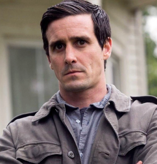 好莱坞知名男星家中去世，初步判定为上吊自杀