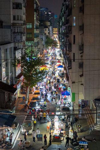  6��1�գ��������人����·ҹ���������С��»������ ���� ��