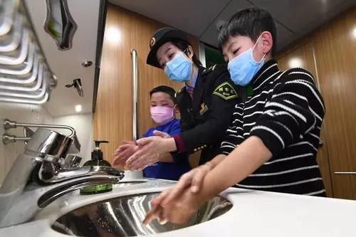 病毒能在每天接触的物品上活多久?这篇科普有参