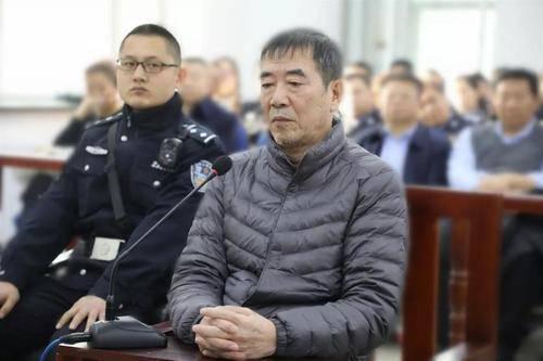 （圖說：李偉東在法庭上受審 來源：黑龍江省紀委監委網站）
