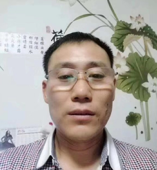 杉木树煤矿首位获救被困矿工家属:他自己走出来