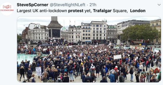 英国特拉法加广场的示威人群。