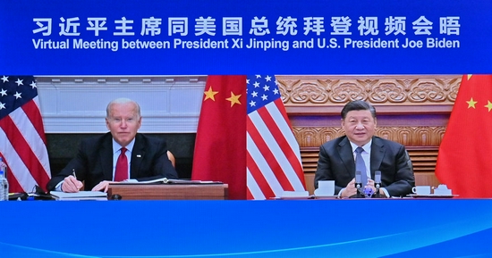 11月16日上午，国家主席习近平在北京同美国总统拜登举行视频会晤。新华社记者 岳月伟 摄