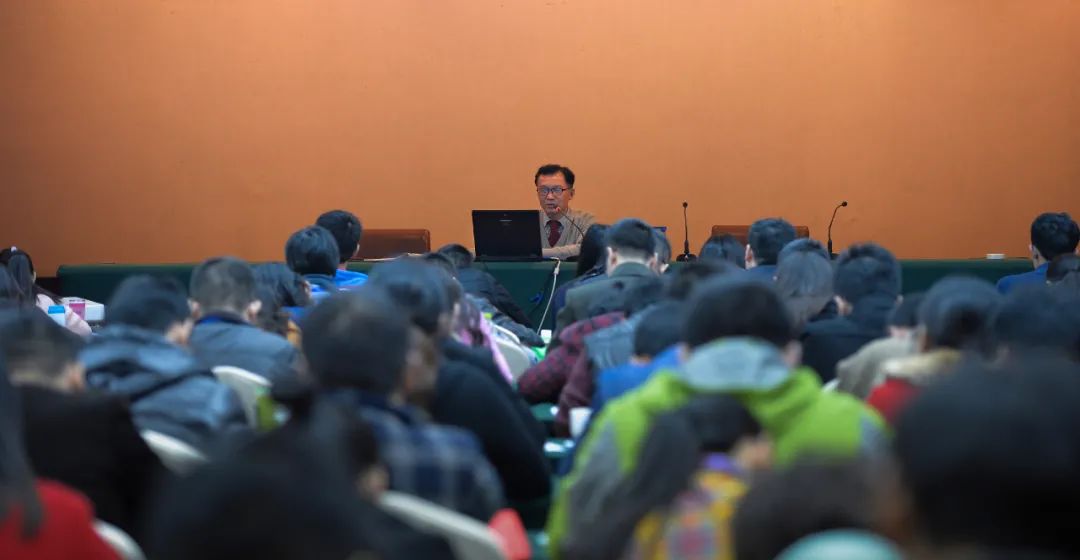 半月谈:变了味的学习培训,已成基层新负担!