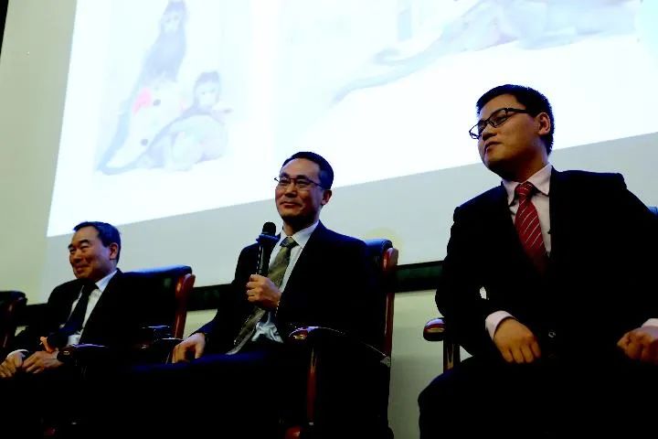 2018年1月24日，中科院神经科学研究所所长蒲慕明院士、孙强研究员和刘真博士（从左到右）在北京举行的体细胞克隆猴发布会上。（新华社记者 张玉薇 摄）