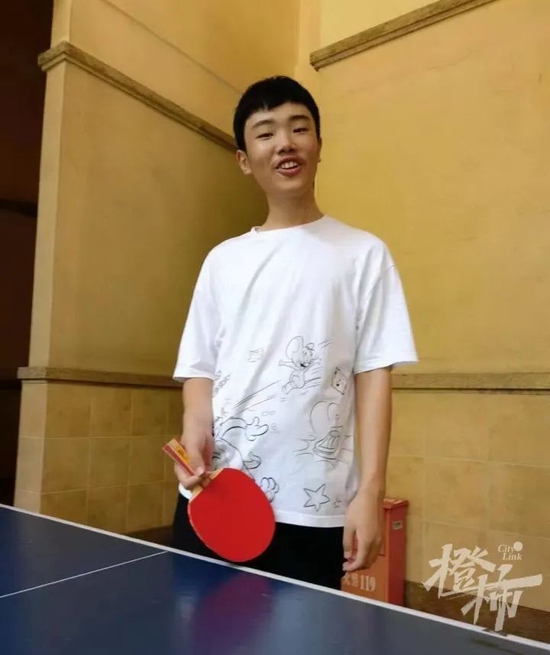 生养小胡15年的岁男村庄