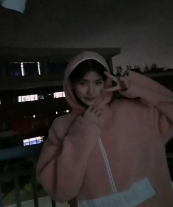 女版刘翔?00后绝美少女亮相全运会,网友:未来可期 夏思凝