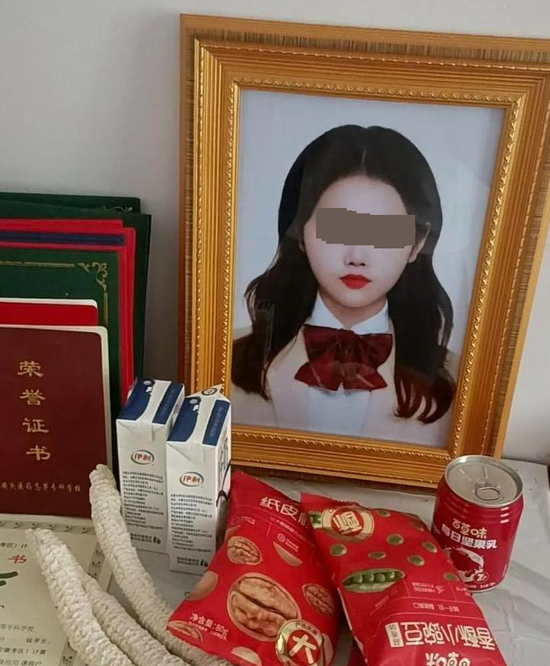 22岁女生被害，前男友被判死刑，女孩母亲：被告请求法院给一次重新做人的机会，还称会赡养我们