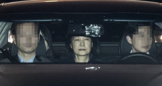 2017年3月，朴槿惠遭到逮捕，被移送拘留所