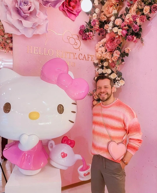 有多少男生悄悄喜欢粉红色而不敢说出来?休闲区蓝鸢梦想 - Www.slyday.coM 有多少男生悄悄喜欢粉红色而不敢说出来?休闲区蓝鸢梦想 - Www.slyday.coM