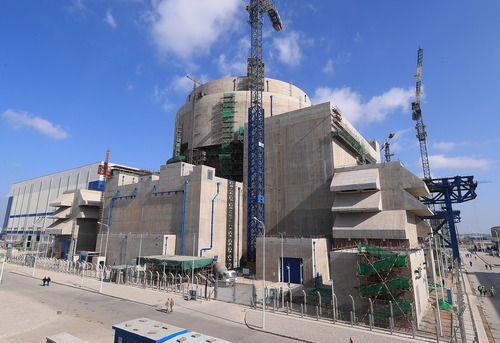 “华龙一号”全球首堆福清核电5号机组现场（1月8日摄）。新华社发