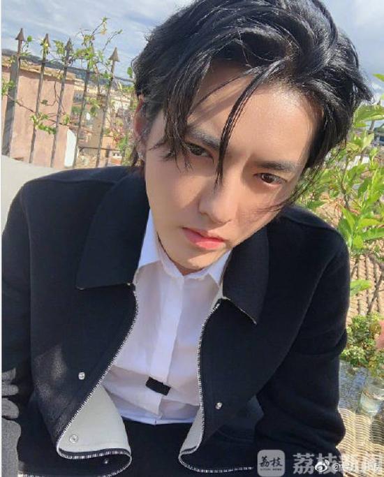 一段疑似吴亦凡的录音被曝光 如呼和浩特突发大