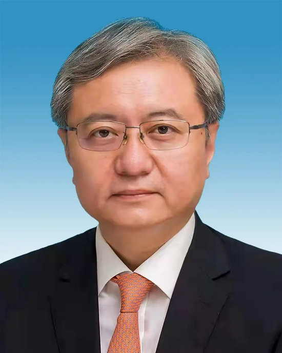 大学,经济学硕士,中共党员,现任河北省委常委,衡水市委书记