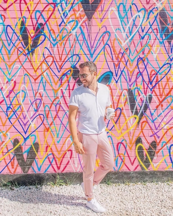 有多少男生悄悄喜欢粉红色而不敢说出来?休闲区蓝鸢梦想 - Www.slyday.coM 有多少男生悄悄喜欢粉红色而不敢说出来?休闲区蓝鸢梦想 - Www.slyday.coM