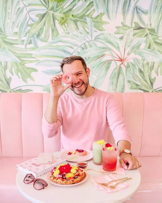 有多少男生悄悄喜欢粉红色而不敢说出来?休闲区蓝鸢梦想 - Www.slyday.coM 有多少男生悄悄喜欢粉红色而不敢说出来?休闲区蓝鸢梦想 - Www.slyday.coM