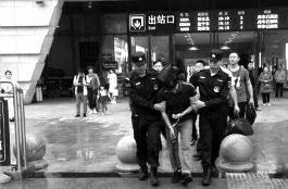 河南老太两儿一孙惨死枪下 判决30万赔偿金至今未得