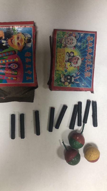 小伙帽子里藏48枚烟花蒙混过关坐高铁理由太奇葩