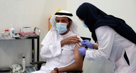 沙特暂停接种美国辉瑞新冠病毒疫苗。（路透社）