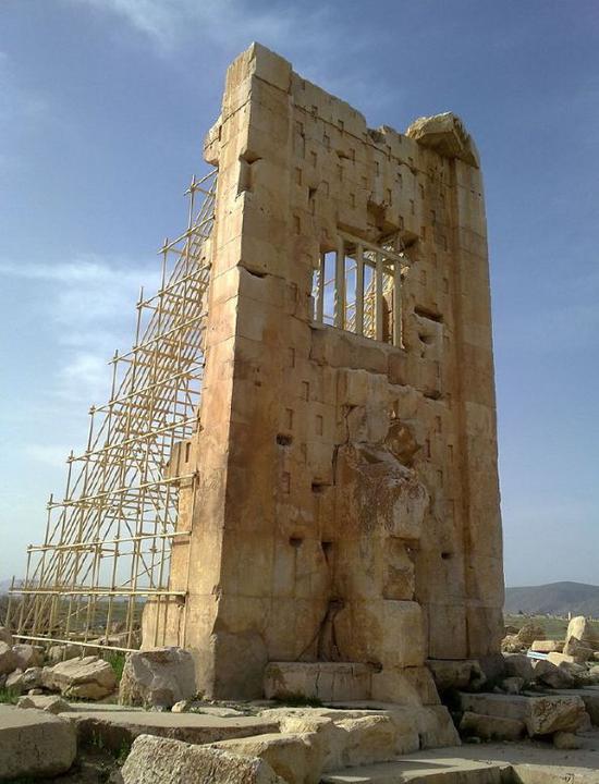 伊朗对美基地发射导弹 美会轰炸伊朗这些目标吗