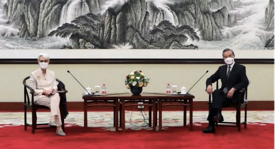 舍曼访华,在天津获得了王毅接见