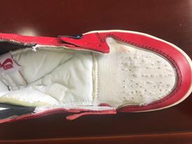 涉案某名牌球鞋。 图片来源：萧山法院