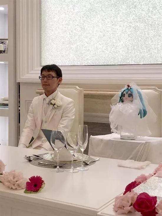 大人sex:日本快40岁还从没有性生活的人 又双叒叕创新高了
