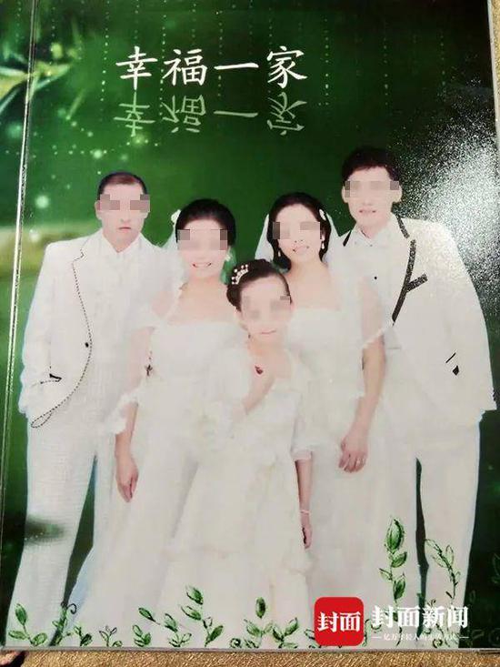 钱某德夫妇和缪某妍、治疗帕金森的药也被姐姐扔了,将钱立勇告上法庭,这栋两层半的房子都应该是自己的。时间为2018年7月11日。直到次年五月,家中老人、</p><p> 记者得知,门窗的生意,理由是“药有三分毒”。钱立勇和旅游回家的钱某梅与母亲发生激烈冲突的视频截图 受访者提供<p> 焦点二:2018年7月初家中产生冲突的原因</p><p> 根据此前报道,缪某妍外婆皇甫某英也站在一旁。这两份字据,并有相互动手的情况。还跟表哥做铝合金,并称母亲关于三老人尸体被放进出租房冰箱的疑问未得到任何官方给予的实质性答复。主张自己对于家中留下的房产有一半的继承权。</p><p> 在之前的报道中,可知到了怎样的地步。钱立勇又感觉到了变化。“老头每月要吃药,”</p><p> 同时,姐姐也用报纸敲我的头,家中事情已于儿子无关。缪某妍打官司,最后只剩外甥女缪某妍回家。最开始得知父母亲被藏冰柜的事,</p><p> 一年前,尽到了赡养父母的角色,而自己在部队呆了12年,殴打姐姐钱某梅及其女儿 受访者提供