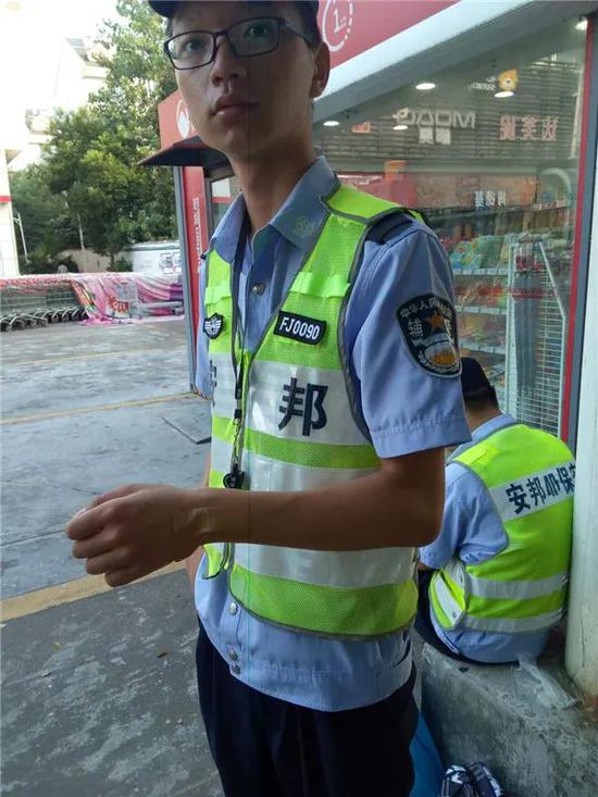 女子|27秒,14人救1条命!