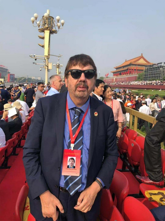2019年,穆迪受邀参加在北京天安门广场举行的庆祝中华人民共和国成立70周年大会。