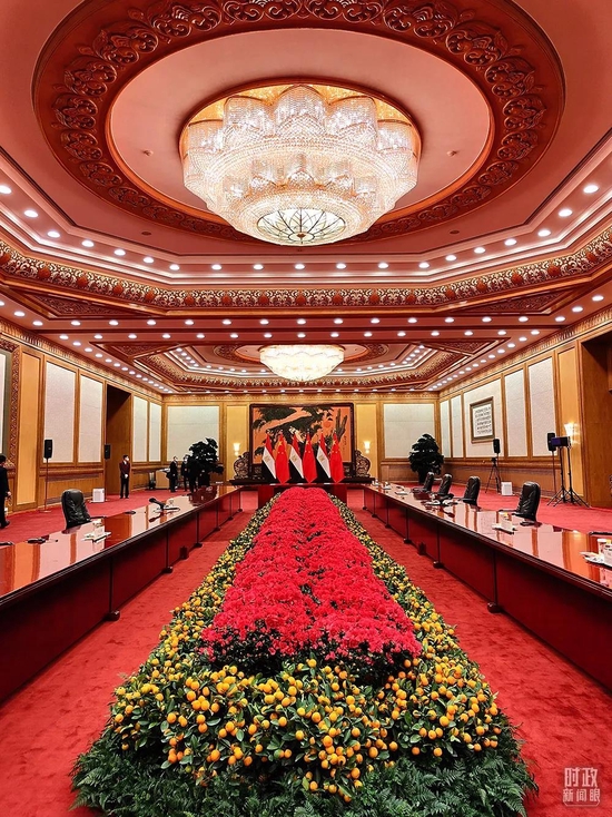  ���а���̸��ʼǰ���ֳ�������̨���Ӽ������������㣩