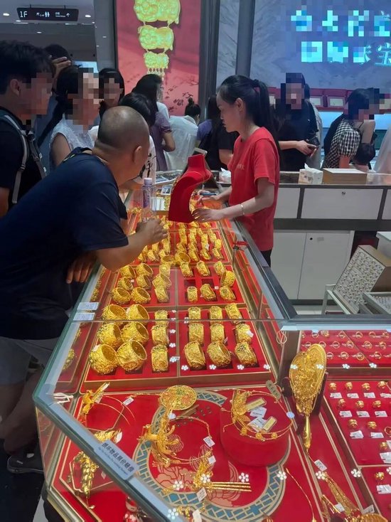 “抄7天也没抄到底”！黄金连续多日大跌，金店：近期下单量明显增多