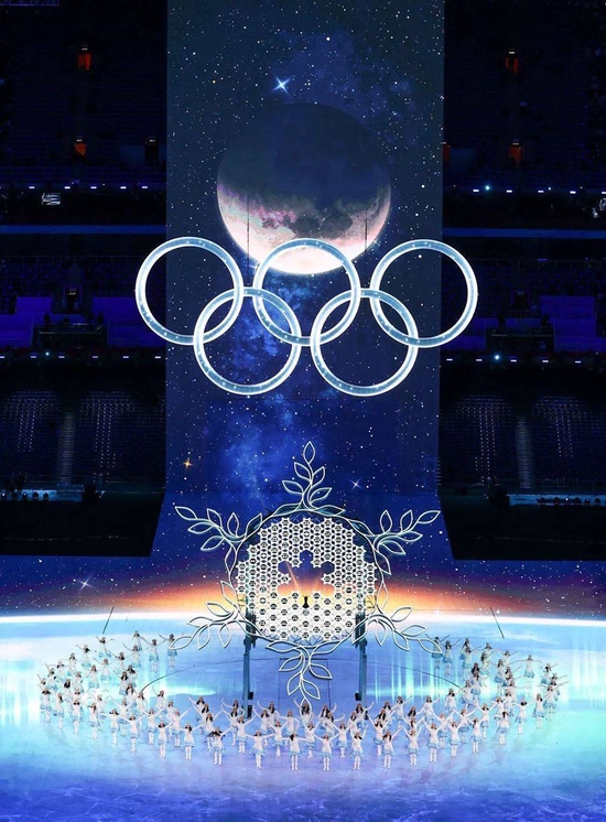 2022年北京冬奥会开幕式上的“构建一朵雪花”环节。
