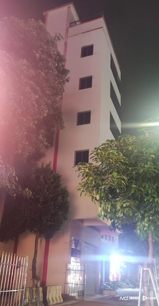 10月6日晚，灏四方资产管理有限公司办公地&nbsp;图片来源：南方都市报