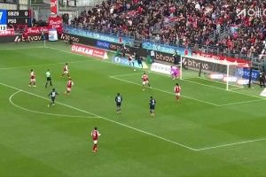 巴黎3-0布雷斯特 阿什拉夫双响维蒂尼亚、克瓦拉茨赫利亚献助攻