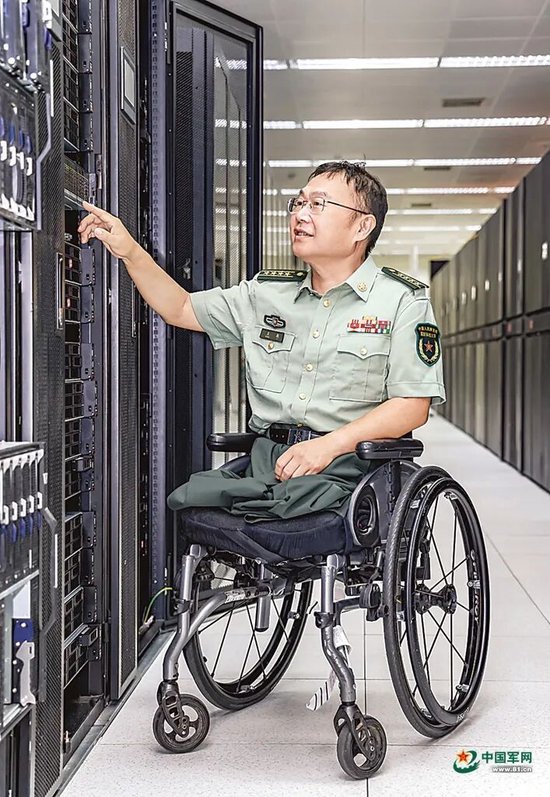 轮椅上的冲锋——走近国防科技大学计算机学院研究员王戟（上）