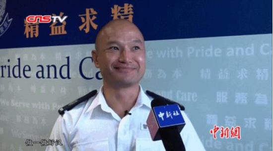 揪出大堆假记者的香港警司开微博还cue光头警长