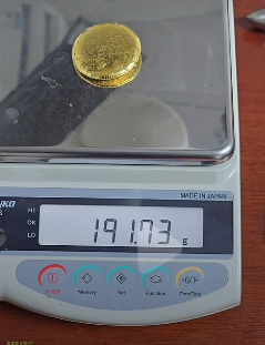 男子用SIM卡炼出近200克黄金，价值21万元？最新回应