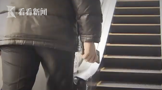 日警察午休跑女同事家偷拍不留痕迹 警局：专业