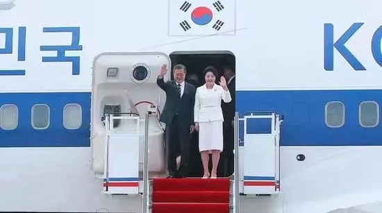 2018年9月18日，文在寅夫妇抵达朝鲜首都平壤