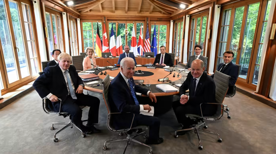 今年6月,G7国家领导人参加在德国举行的峰会。图源:ft