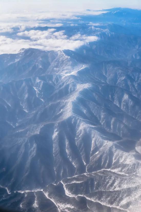 航拍秦岭,层峦叠嶂壮美如画.图/视觉中国