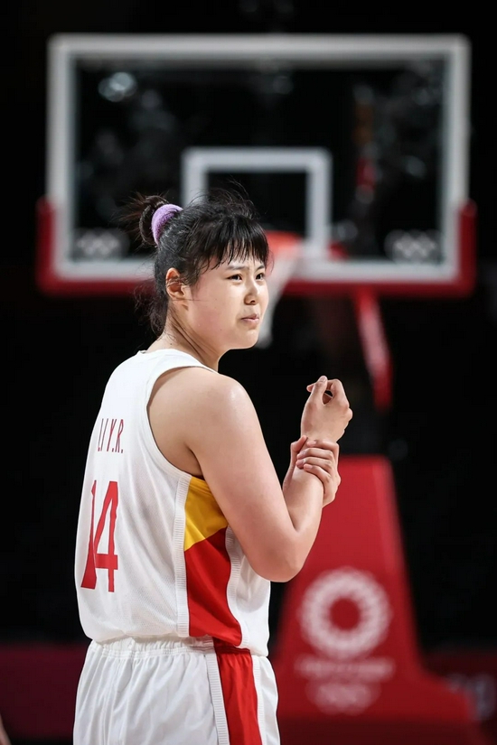 中国女子篮球队队员图片