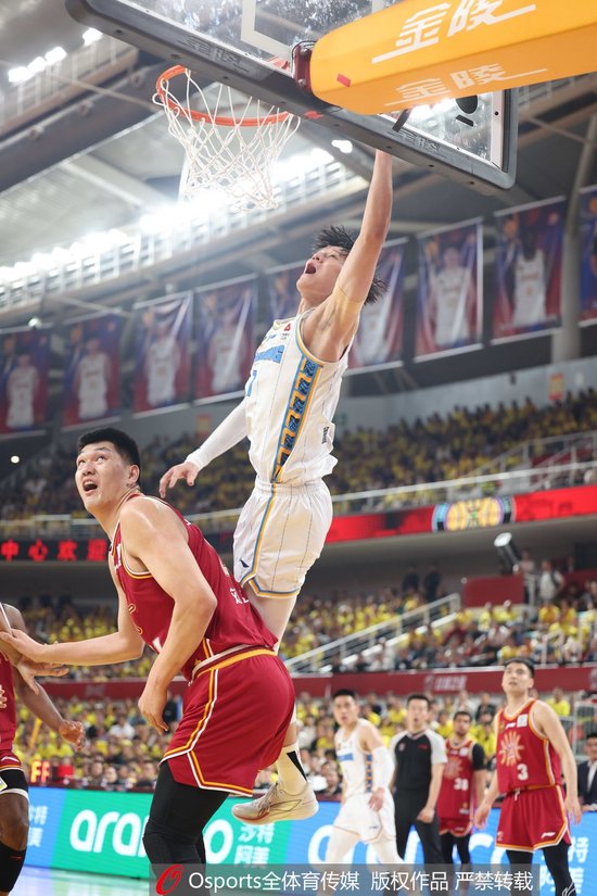 直播吧独家：刘传兴回应上赛季曾凡博受伤 并非有意 只能尽力做好